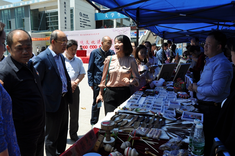 民俗文化進(jìn)校園 (5).JPG