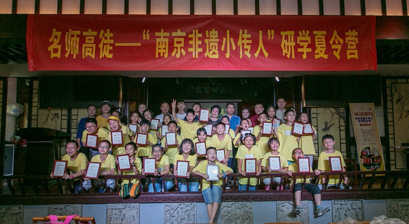 營(yíng)員們畢業(yè)合影.jpg
