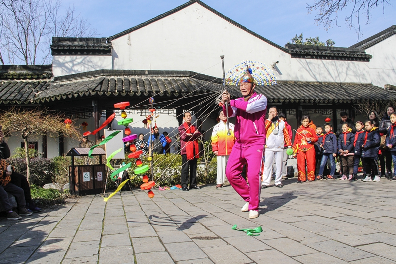 花式空竹演出 高保安攝 (3).jpg