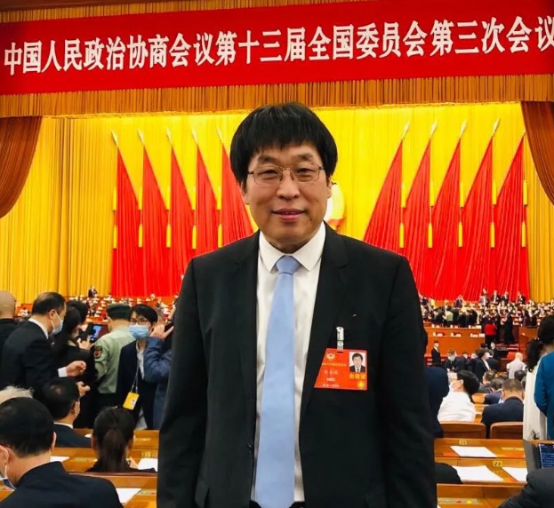 全國政協(xié)委員、上海大學(xué)教授、國際博物館協(xié)會副主席、中國博物館協(xié)會副理事長兼秘書長安來順.png