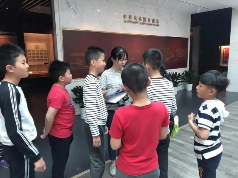 小小報務(wù)員.webp.jpg
