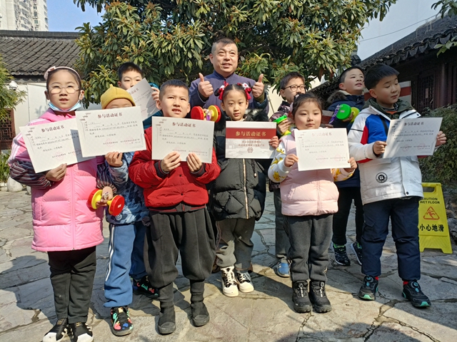 抖空竹體驗(yàn)課.jpg