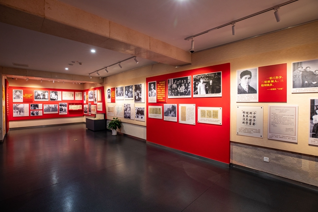 5.“中國共產(chǎn)黨人的家風(fēng)”檔案展。攝影  丁亮.jpg